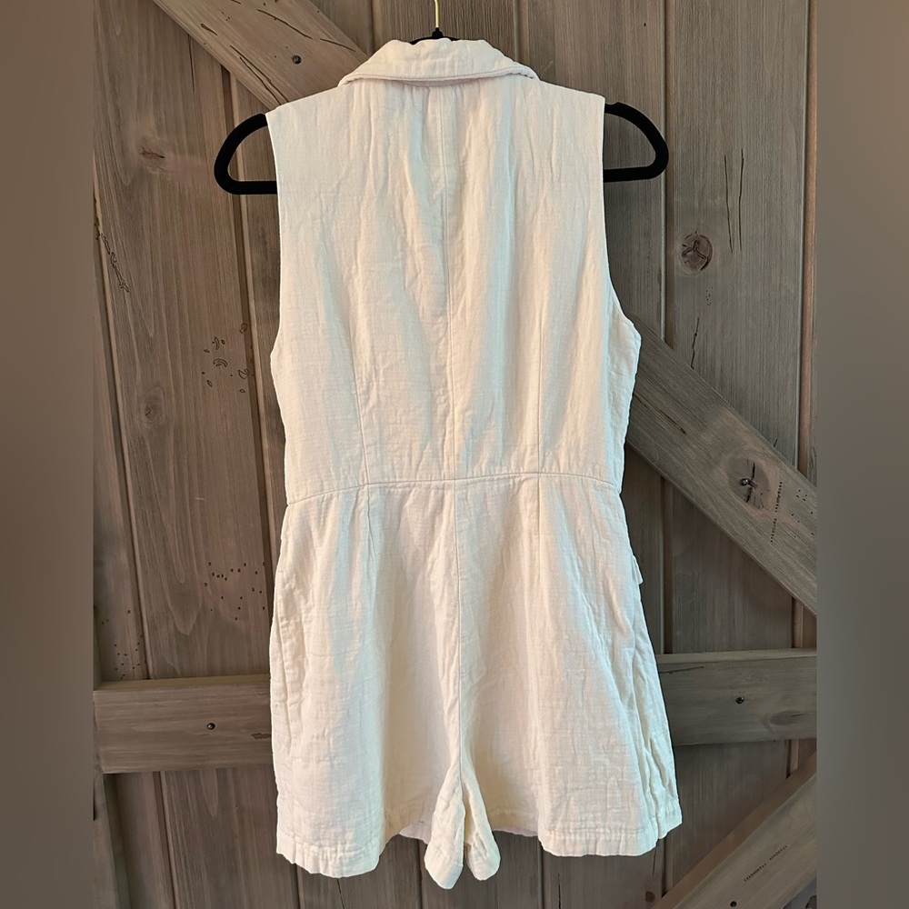 Steve Madden Cream Sleeveless Romper - Picture 5 of 10